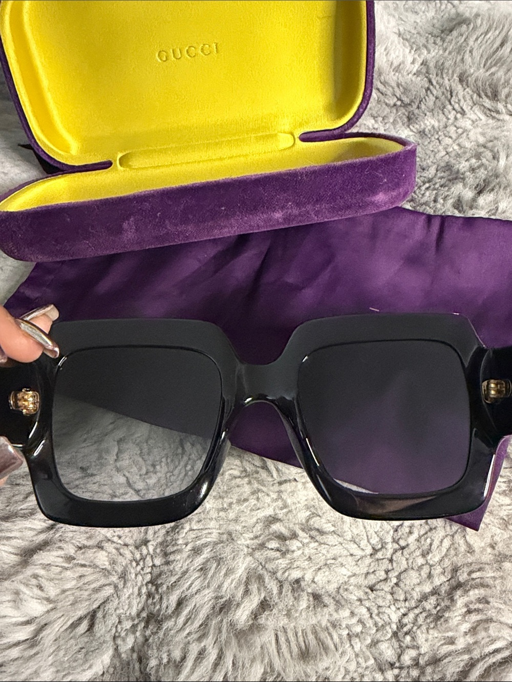 Gucci Oversized Square Sunglasses in Black - Picture 7 of 13